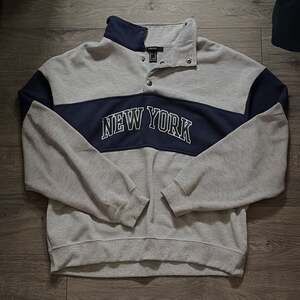 Forever 21 New York Crewneck Size: Small...